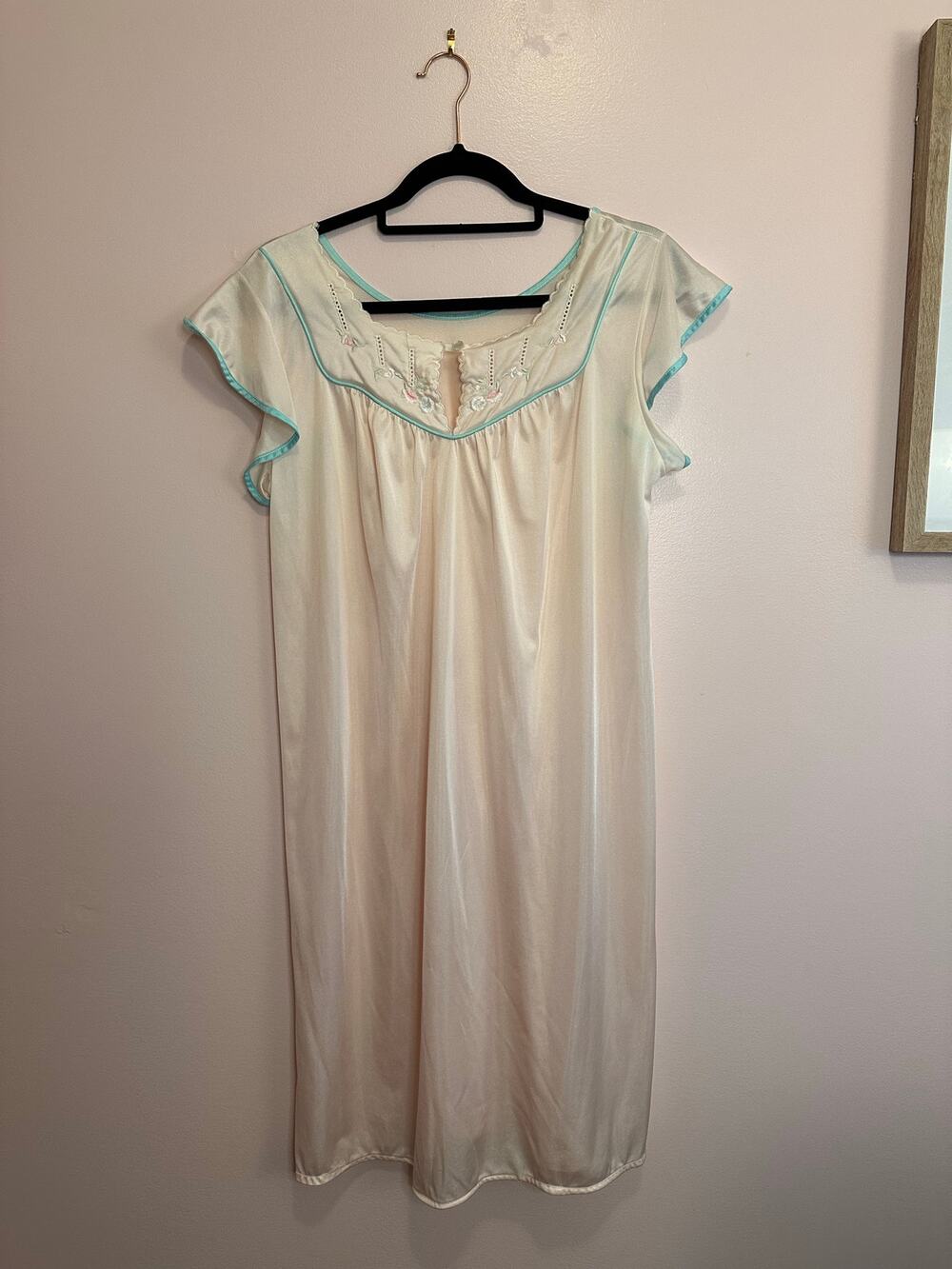 Glencraft Lingerie Vintage Nylon Cream Nightgown Medium